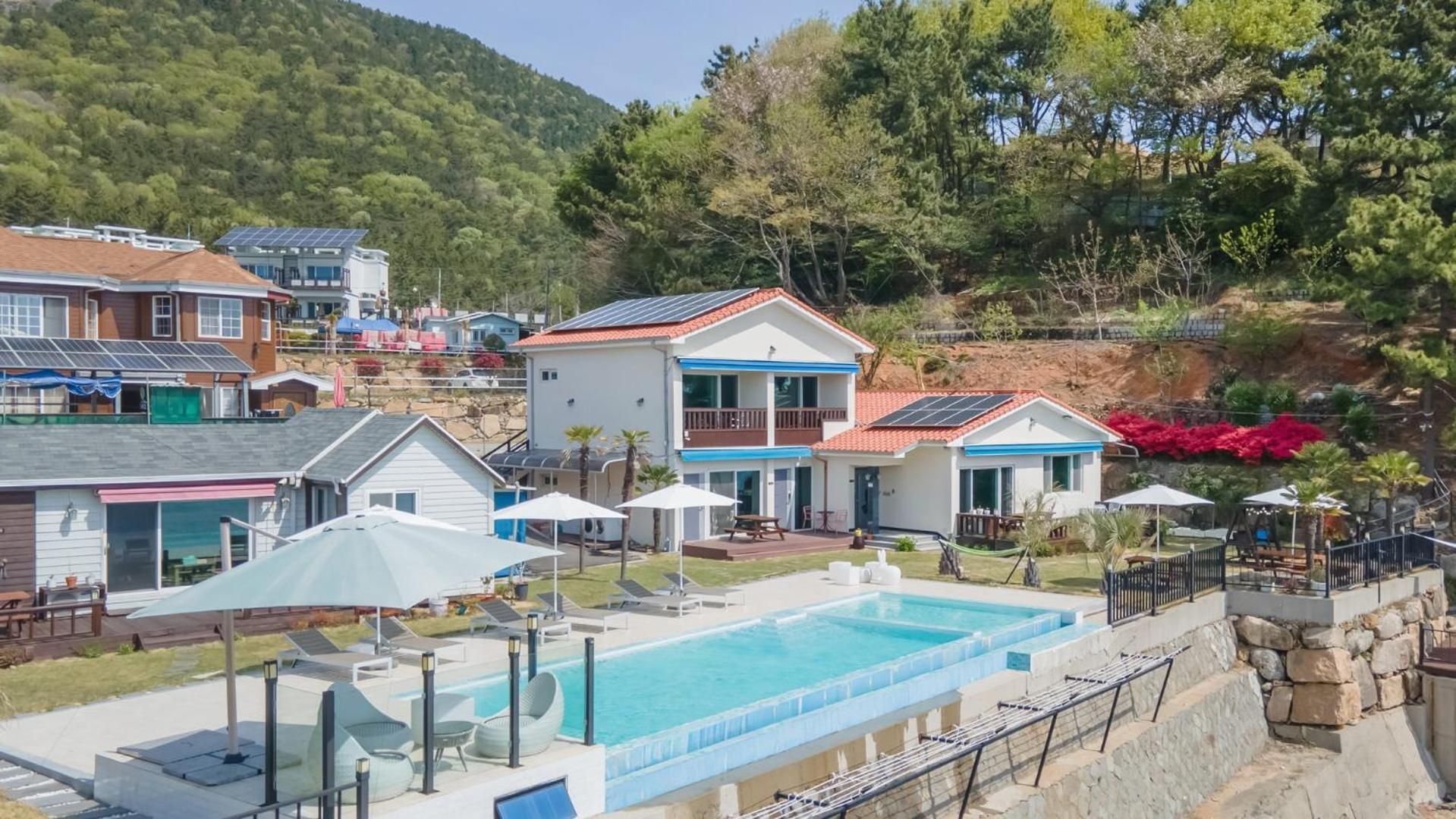 Namhae Sea Stay N Pet Pension Eksteriør billede